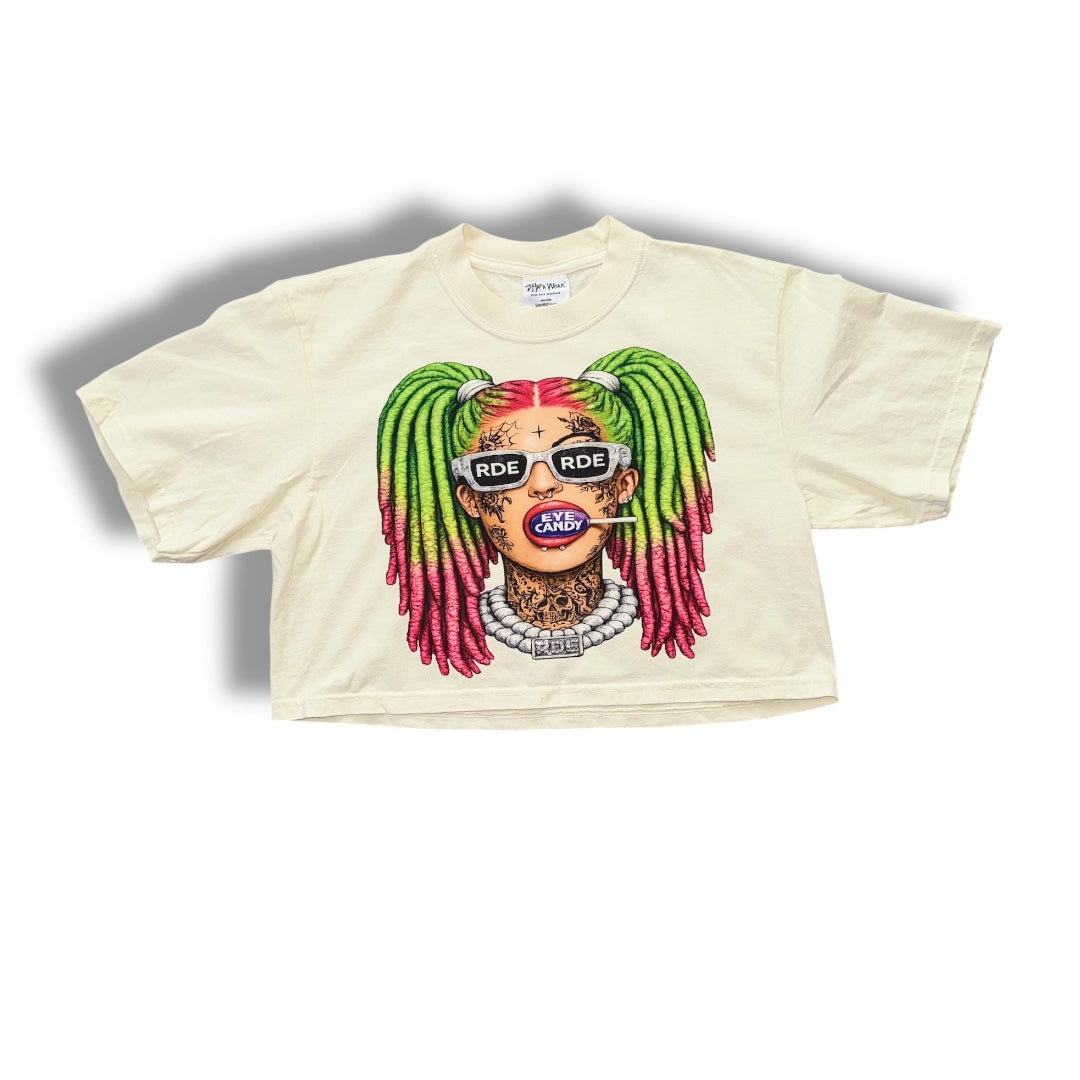 Woman’s cropped box shirt